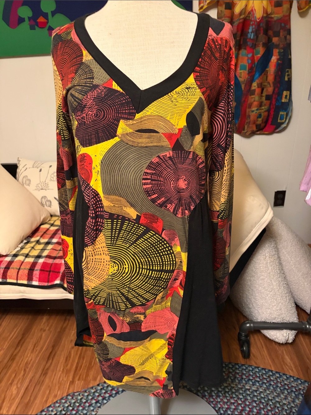 Aller Simplemente Graphic Swirls V-Neck Dress in Yellow, Red & Black